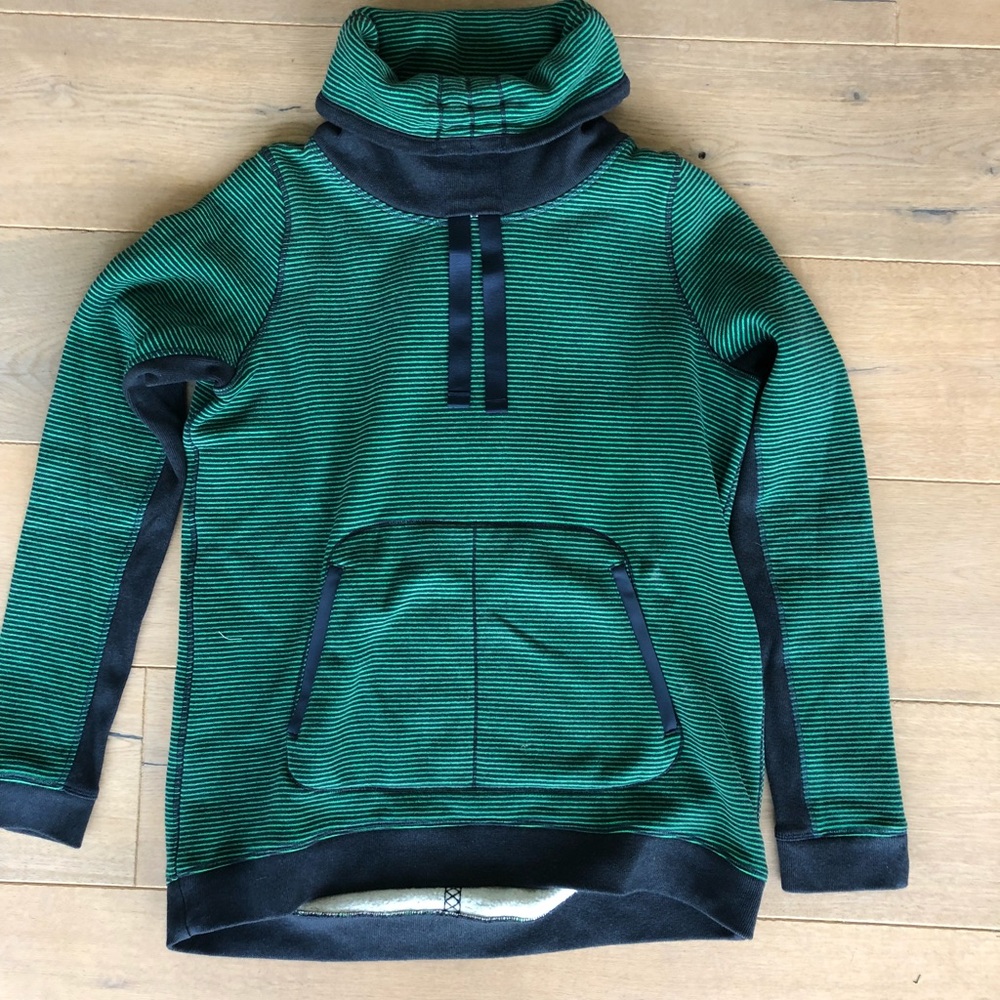 Lululemon sweatshirt